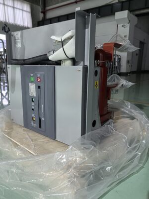 বন্ধ এবং খোলার জন্য ডিসি ১২৫ ভোল্ট অপারেটিং ভোল্টেজ সহ উচ্চ ভোল্টেজ ভ্যাকুয়াম সার্কিট ব্রেকার, ০.৭৬৬ মিটার প্রতি সেকেন্ড গতিতে সার্কিট সুরক্ষা প্রদান করে